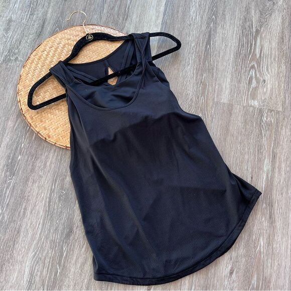 Lululemon Ready & Go tank in Black‎ built in bra twist tank women’s size 4 - Picture 2 of 5